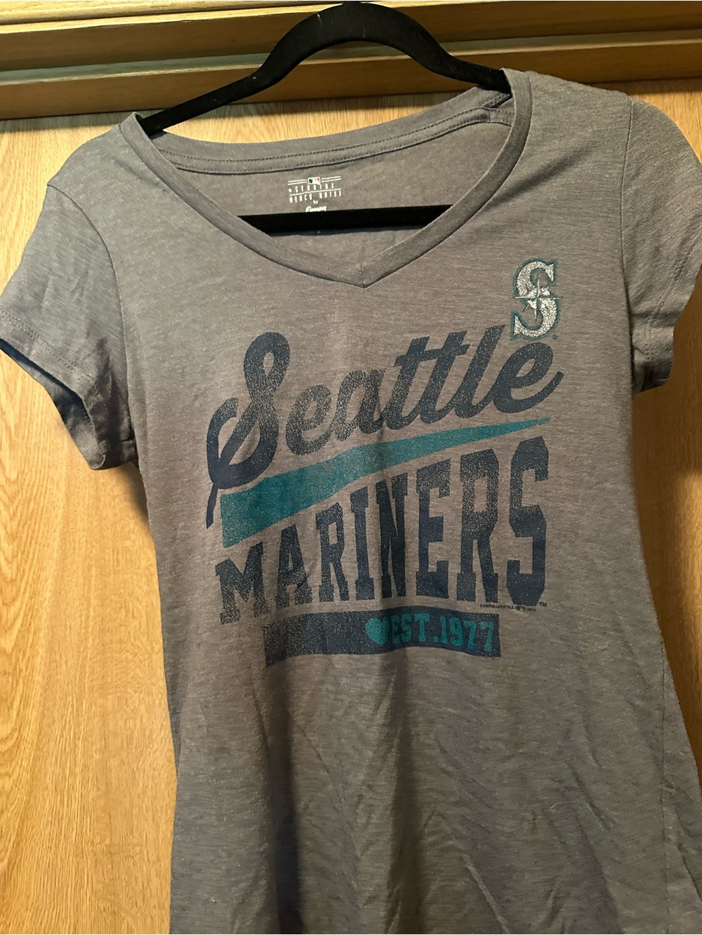 Seattle Mariners Gray Women’s V-Neck Tee